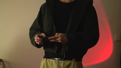 Snapshot of tokyo_oo chatting on 11.23.25 tokyo_oo online show from 11.23.25