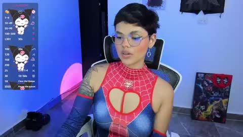 Snapshot of tokyo_uwu chatting on 10.31.25 sofi 3 online show from 10.31.25