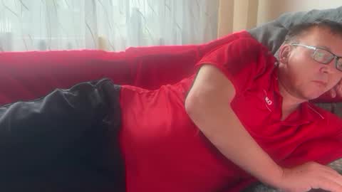 Snapshot of tom6644 chatting on 02.14.26 Tom online show from 02.14.26