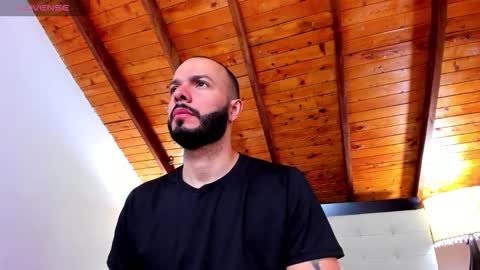   online show from 11.10.25