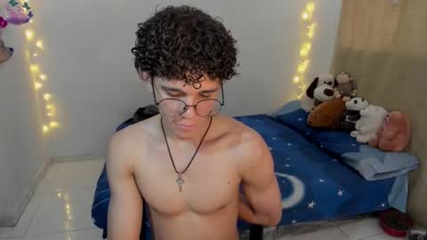 Tom Blue online show from 12.17.25