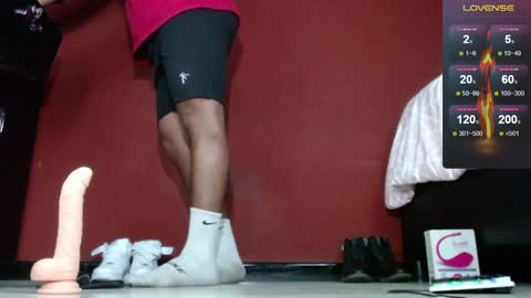 Tom online show from 02.06.25