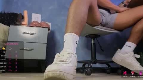 Tom online show from 03.08.26