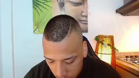 Tom muscle1 online show from 02.21.25