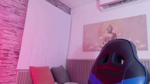 Tom muscle1 online show from 03.06.26