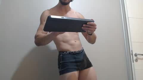 Snapshot of tom_show chatting on 02.03.25 tom_show online show from 02.03.25