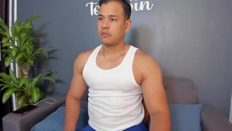 Tom Sin online show from 12.14.24