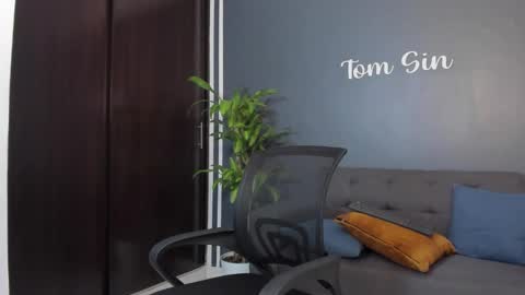 Tom Sin online show from 01.06.25