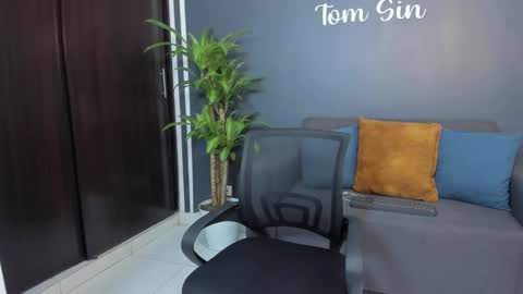 Tom Sin online show from 01.30.25