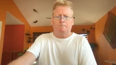 Snapshot of tomascausa chatting on 03.01.26 Hola online show from 03.01.26