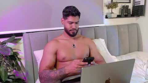 Tomas Ferrer online show from 06.10.26