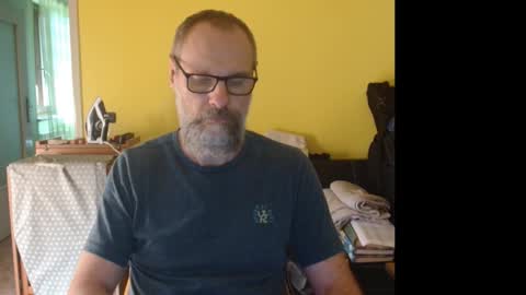 Snapshot of tomasmilian77 chatting on 09.28.25 Tomas Milian online show from 09.28.25