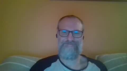 Snapshot of tomasmilian77 chatting on 12.20.25 Tomas Milian online show from 12.20.25