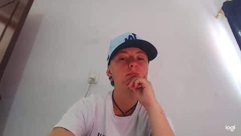 Snapshot of tomboyblue chatting on 01.08.25 Blue online show from 01.08.25