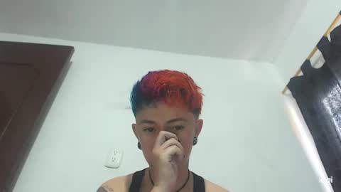 Snapshot of tomboyblue chatting on 01.12.25 Blue online show from 01.12.25