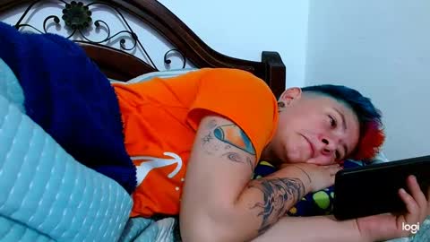 Snapshot of tomboyblue chatting on 01.28.25 Blue online show from 01.28.25