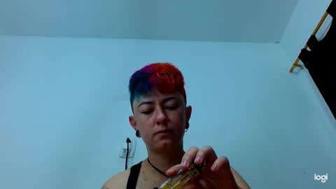 Snapshot of tomboyblue chatting on 02.05.25 Blue online show from 02.05.25