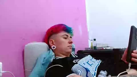 Snapshot of tomboyblue chatting on 09.19.25 Blue online show from 09.19.25