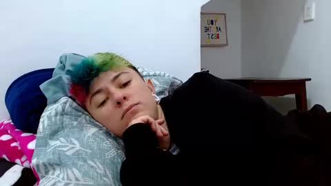 Snapshot of tomboyblue chatting on 10.08.25 Blue online show from 10.08.25