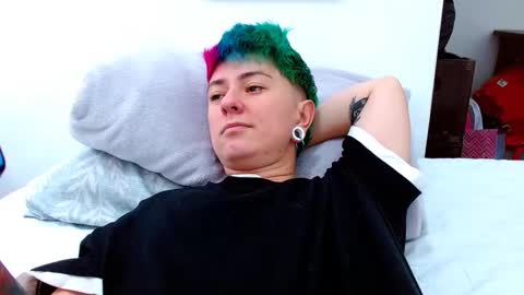 Snapshot of tomboyblue chatting on 11.22.25 Blue online show from 11.22.25