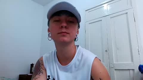 Snapshot of tomboyblue chatting on 02.12.26 Blue online show from 02.12.26