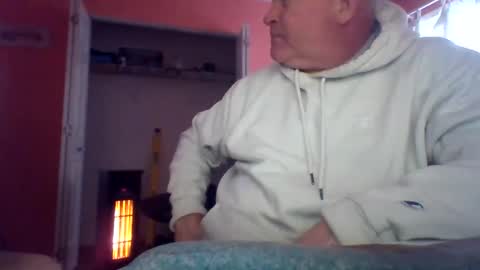 Snapshot of tomcat4848 chatting on 12.17.25 tomcat4848 online show from 12.17.25