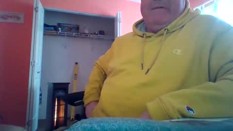 Snapshot of tomcat4848 chatting on 12.18.25 tomcat4848 online show from 12.18.25