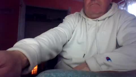 Snapshot of tomcat4848 chatting on 12.19.25 tomcat4848 online show from 12.19.25