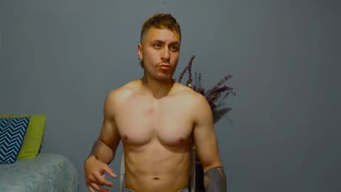 tomDavisXl online show from 10.04.25