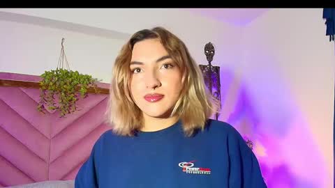   online show from 10.08.25