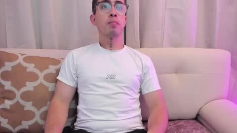 Snapshot of tommas_johnson chatting on 02.17.26 Tomas online show from 02.17.26