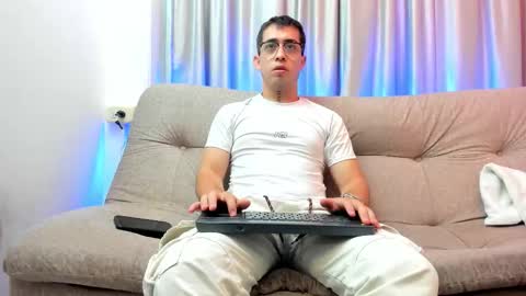 Snapshot of tommas_johnson chatting on 03.01.26 Tomas online show from 03.01.26