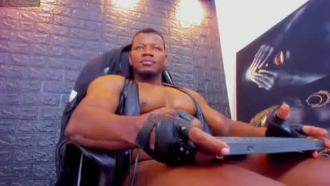 Tom Mike online show from 07.12.26