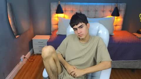 Tommy  online show from 03.06.25