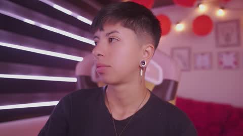 Snapshot of tommy_blue1 chatting on 02.19.25 Blue online show from 02.19.25