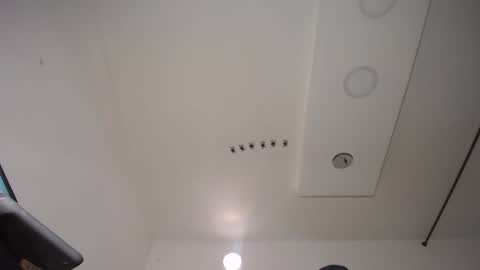   Thomas    online show from 01.29.25