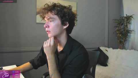 Snapshot of tommy_jamm chatting on 03.10.25 Tommy online show from 03.10.25