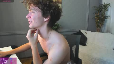 Snapshot of tommy_jamm chatting on 03.10.25 Tommy online show from 03.10.25