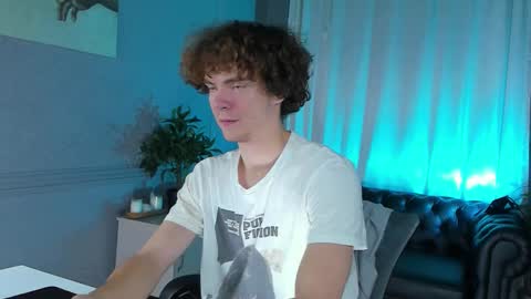 Snapshot of tommy_jamm chatting on 10.14.25 Tommy online show from 10.14.25