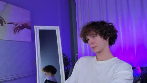 Snapshot of tommy_jamm chatting on 10.24.25 Tommy online show from 10.24.25