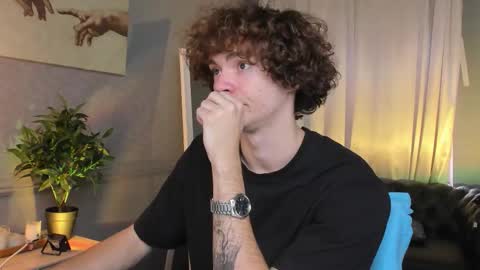 Snapshot of tommy_jamm chatting on 11.11.25 Tommy online show from 11.11.25