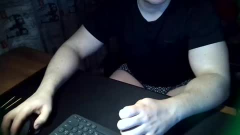 Tommi Li online show from 01.06.25