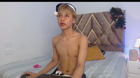 Tommy Foxboy online show from 12.24.24