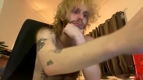 Snapshot of tommyg6420 chatting on 09.28.25 First Show ever 3 online show from 09.28.25