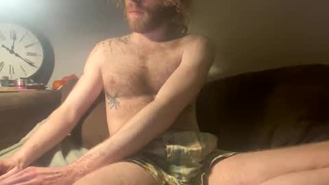 Snapshot of tommyg6420 chatting on 02.11.26 First Show ever 3 online show from 02.11.26