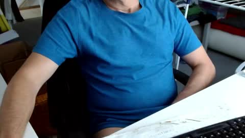 Tom online show from 05.05.26