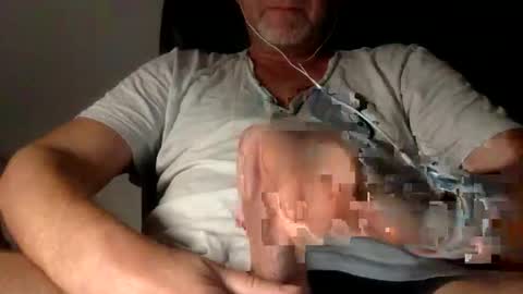 Snapshot of tonic999 chatting on 11.06.25 Call me Calvin online show from 11.06.25