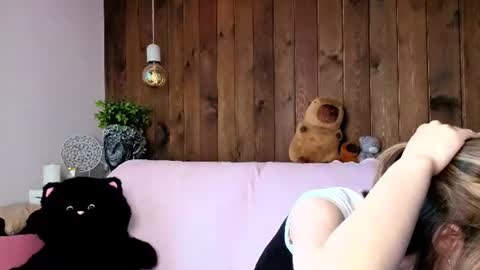 Melissa online show from 06.12.26