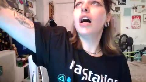 Snapshot of tonkawilde chatting on 02.27.26 Tonka Wilde online show from 02.27.26