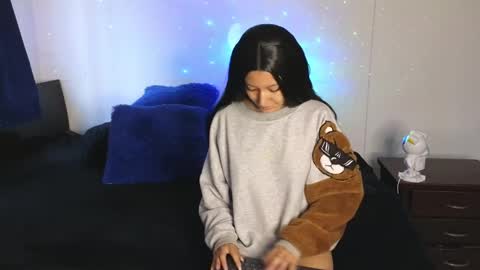 Snapshot of tony_and_sophia chatting on 12.09.24 Sophia Tony online show from 12.09.24